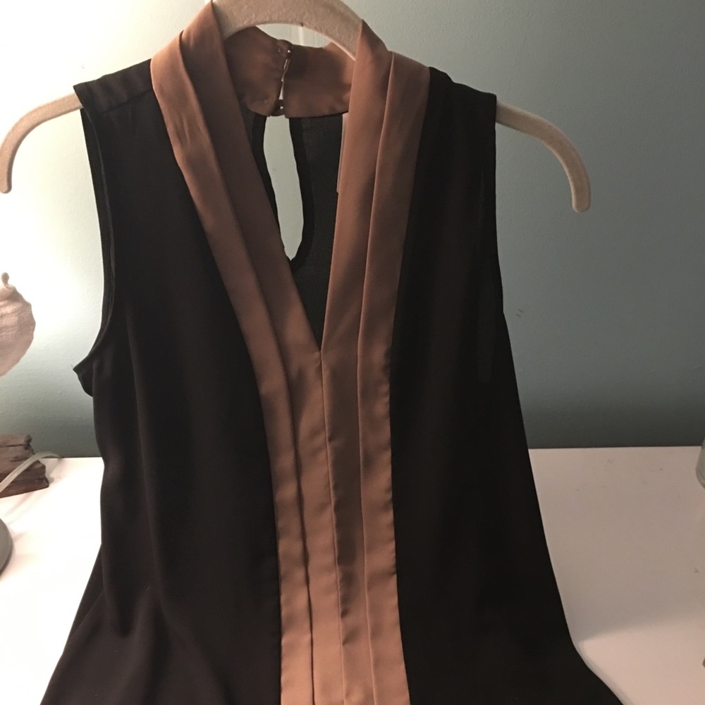 Bellatrix sleeveless Blouse
